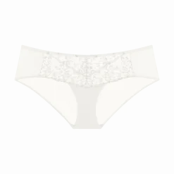 AMOURETTE BERRY