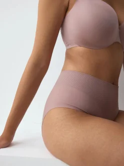 BMU ILLUSION CURVE