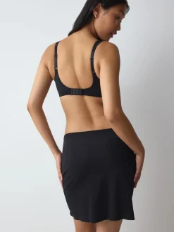 BODY MAKE-UP
