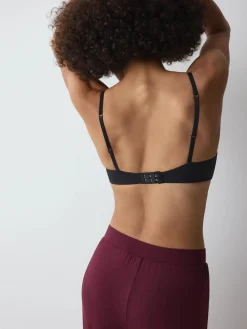 BODY MAKE-UP ESSENTIALS