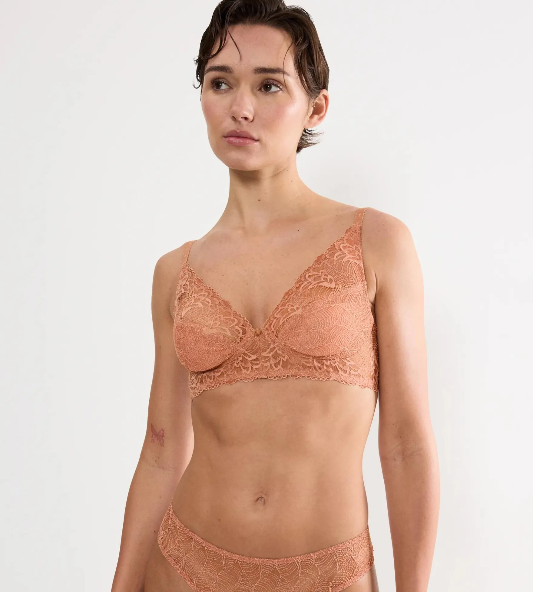 LIGHT PAONETTE