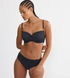 PALINA LOVE BY THE SEA