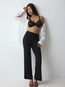 TRIUMPH SIGNATURE SHEER