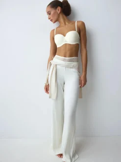 TRIUMPH SIGNATURE SHEER