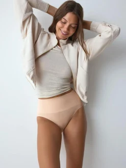 TRIUMPH SOFT SCULPT